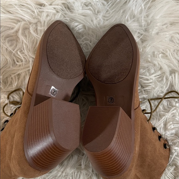 LULUS Montie Brown Suede Lace-Up Ankle Boots Booties 
Size 7 NEW - Picture 8 of 12